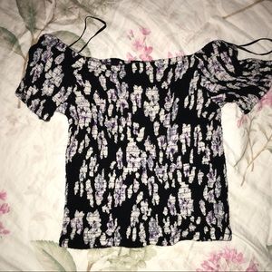 Cropped floral scrunch crop top🖤💜